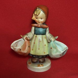 Vintage Goebel Hummel Figurine Mothers Darling Girl Holding Bags 1997